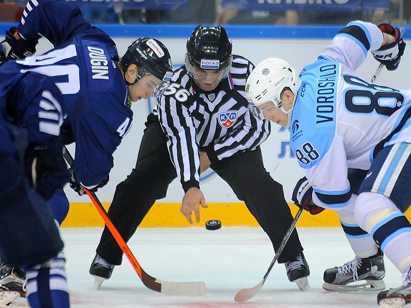 Хоккейная «Сибирь» потерпела третье поражение подряд
